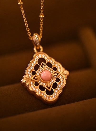 Pink Mother-of-Pearl Jewelry Set in 18K gold-plated silver