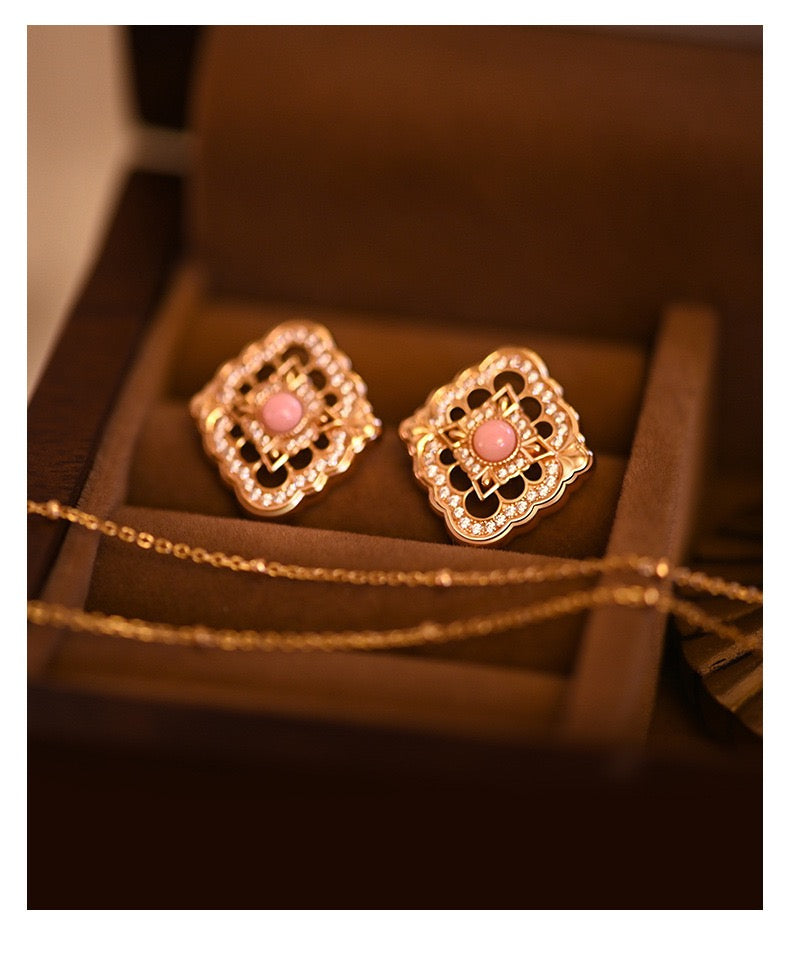 Pink Mother-of-Pearl Jewelry Set in 18K gold-plated silver